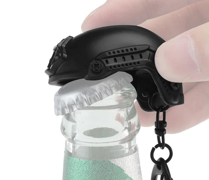 FAST Mini Military Helmet Bottle Opener and Keychain - Game-On.no