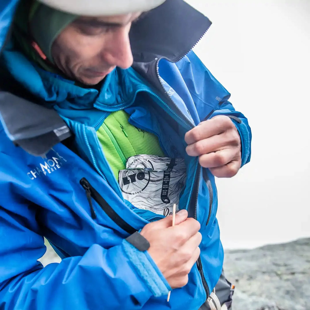 LYOFOOD Gulasj – Smakfull svinegryte med bønner og potet - Game-On.no