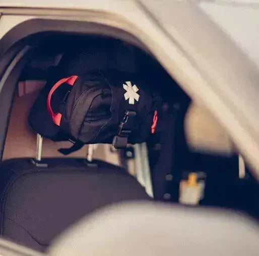 Sanitetslomme til Bil - Vehicle Med Kit - Cordura® Rød - Game-On.no
