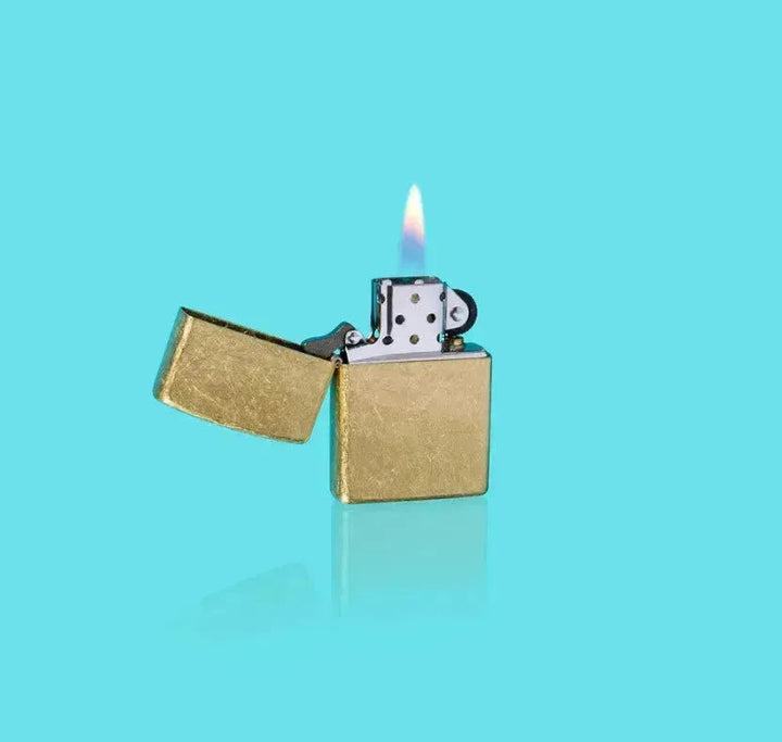 Zippo - Klassisk Street Brass - Messing Lighter - Game-On.no