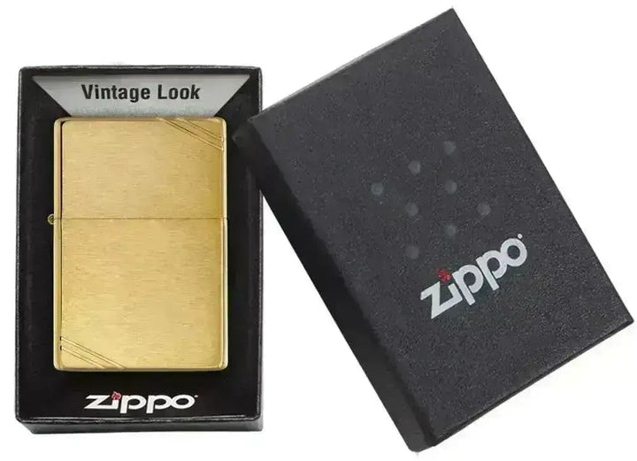 Zippo Lighter - Vintage 1935 Børstet Messing Riller - Game-On.no